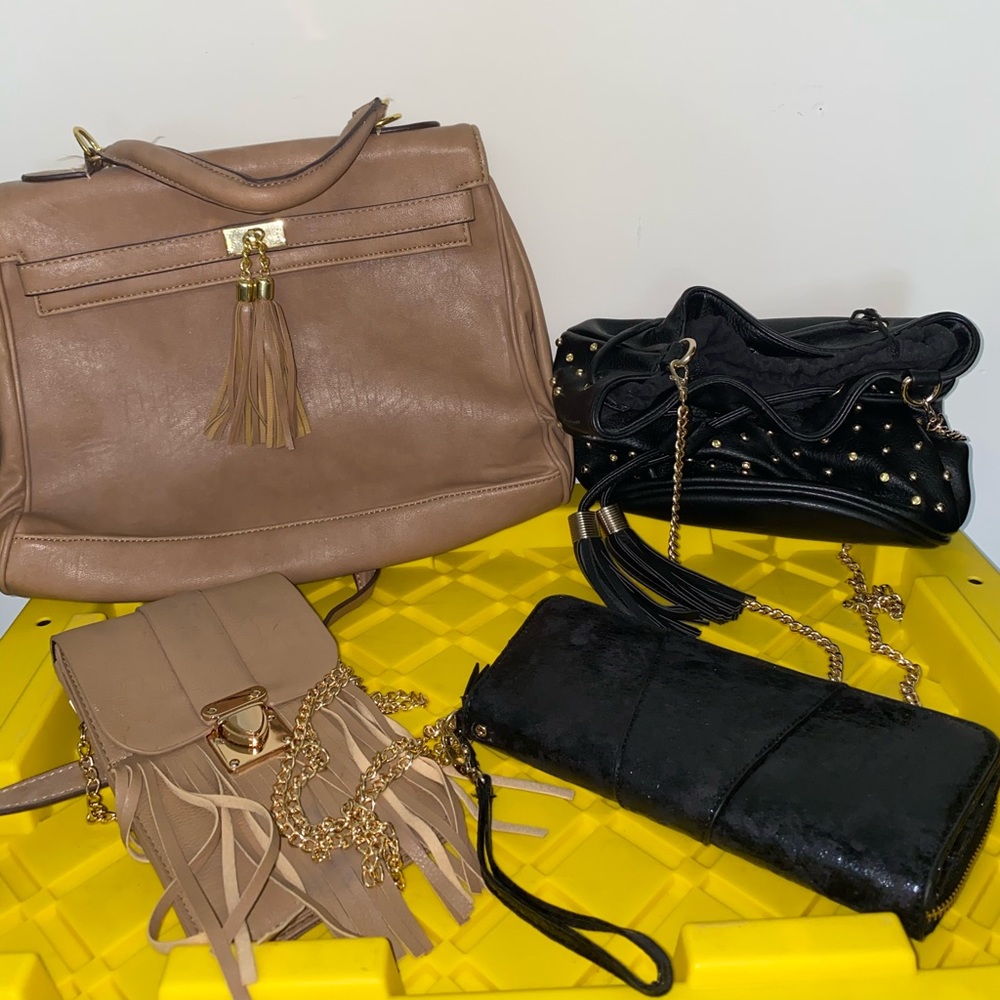 3 purse and 1 wallet lot